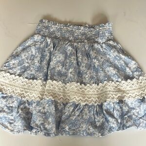 Light blue floral mini skirt from Ocean Drive in size s